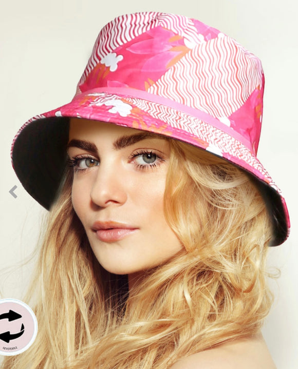 Floral Wavy Patterned Bucket Hat